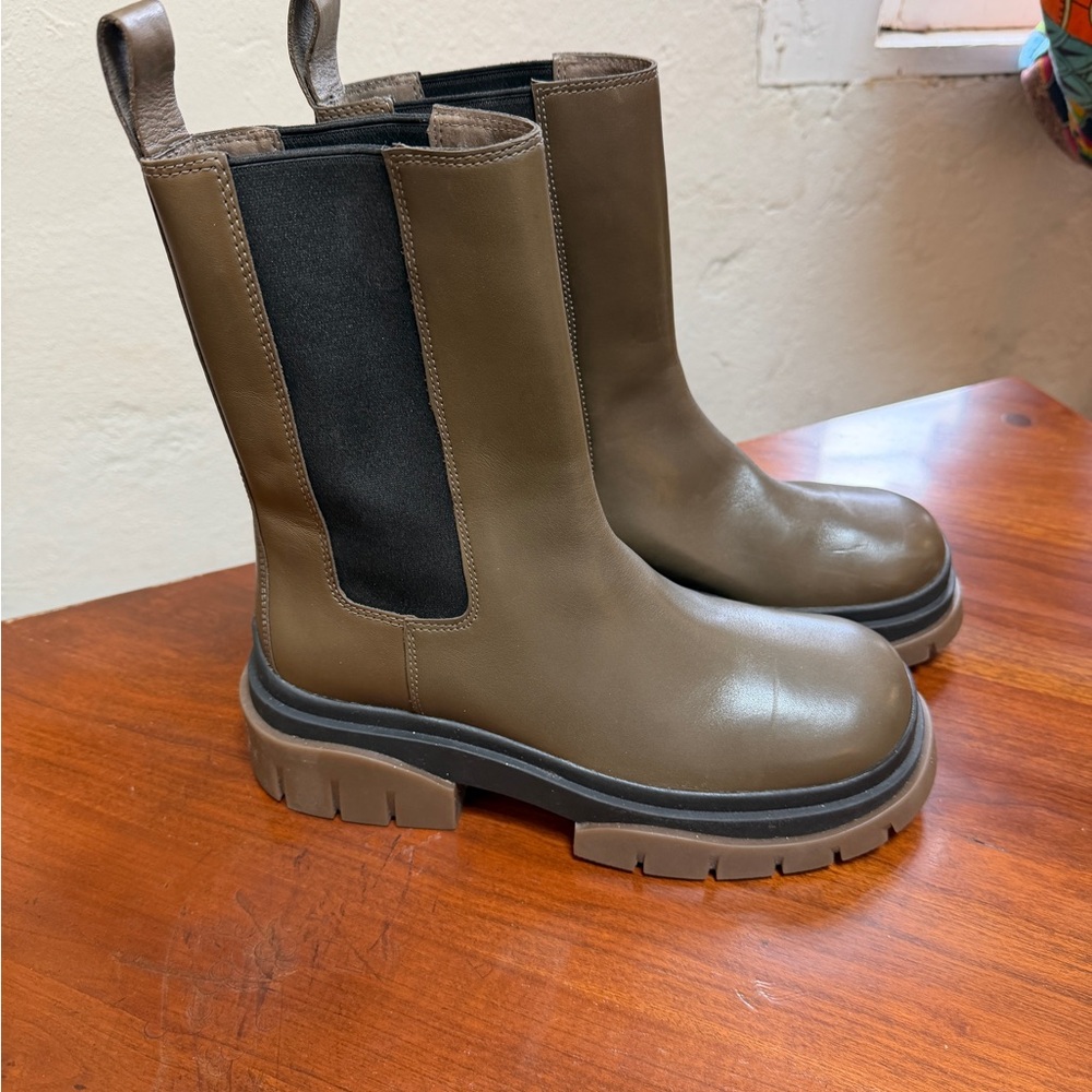 Ash Storm Chelsea Combat Boots mud 10